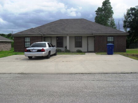 Primary Photo - 313 Janelle Dr