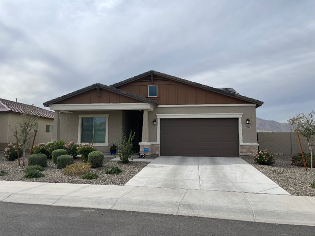 Building Photo - 5540 N 193rd Ave