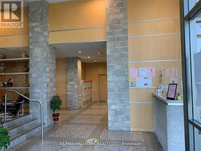 Photo du bâtiment - 68 Grangeway Ave