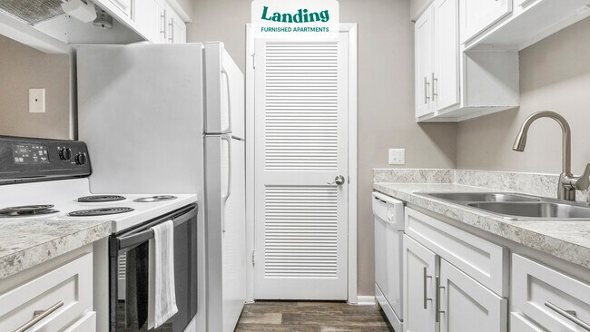 Building Photo - 1400 Plantation Blvd