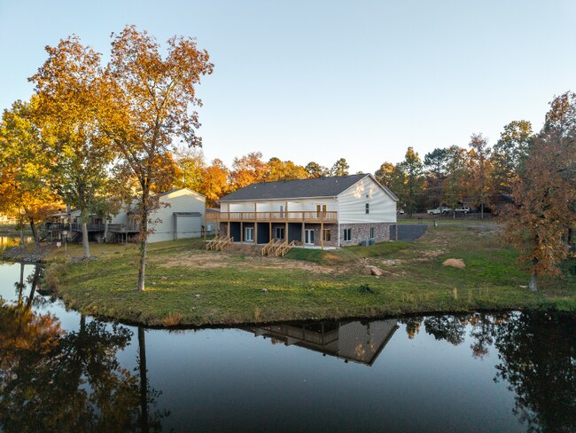 Foto del edificio - 165 Pebble Beach Pl