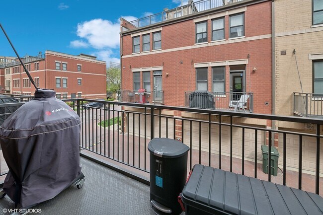 Foto del edificio - 1053 N Kingsbury St