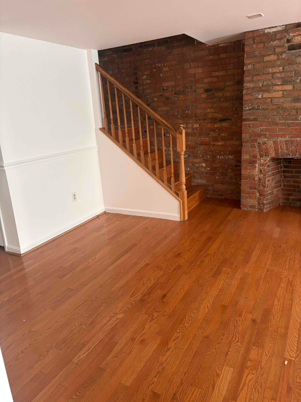 Building Photo - 1005 S Kenwood Ave
