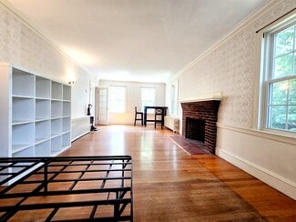 Building Photo - 60 Undine Rd