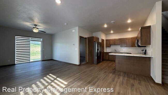 Foto del edificio - 3 br, 2.5 bath House - 6010 E Copper Pl