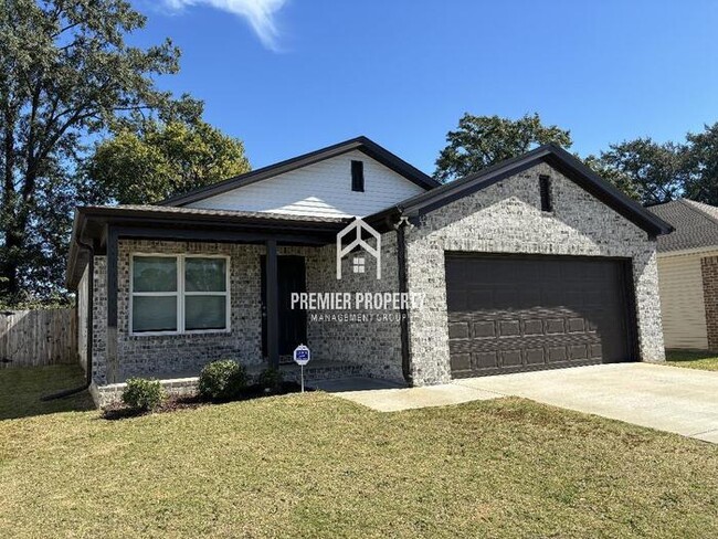 Building Photo - 208 Bradford Cir