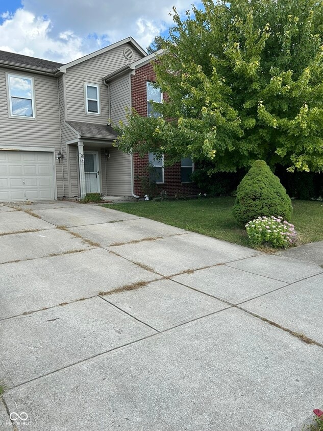 Foto principal - 14229 Weeping Cherry Dr