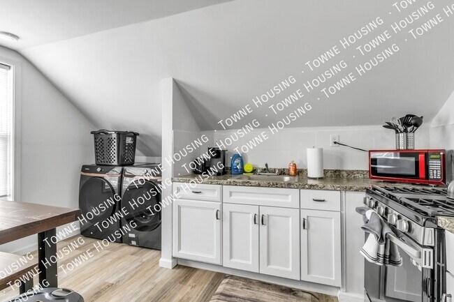 Foto del edificio - 240 Trenton Ave