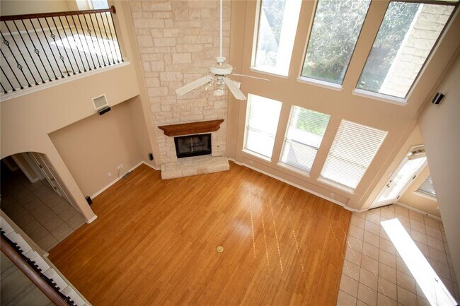 Building Photo - 8105 Tierra Linda Ln