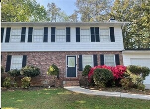 Building Photo - 3820 Cline Dr SE