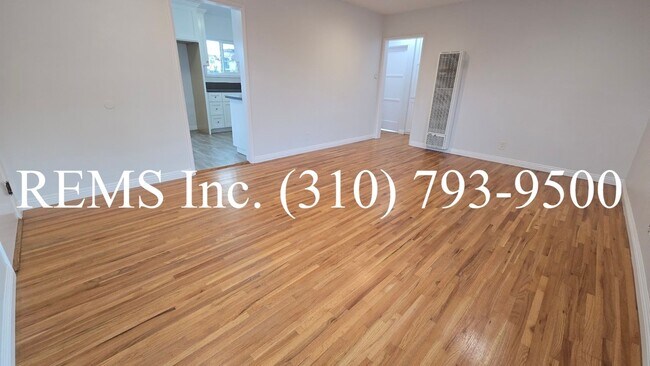 Building Photo - 7052 Alvern St