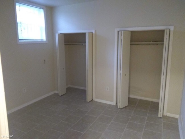 Building Photo - 2 br, 1 bath Condo - 114 Danbury St SW # E