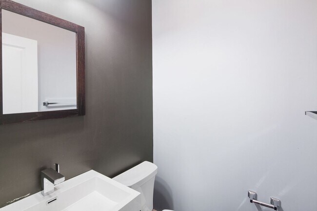 Foto del edificio - 2608 Webster St