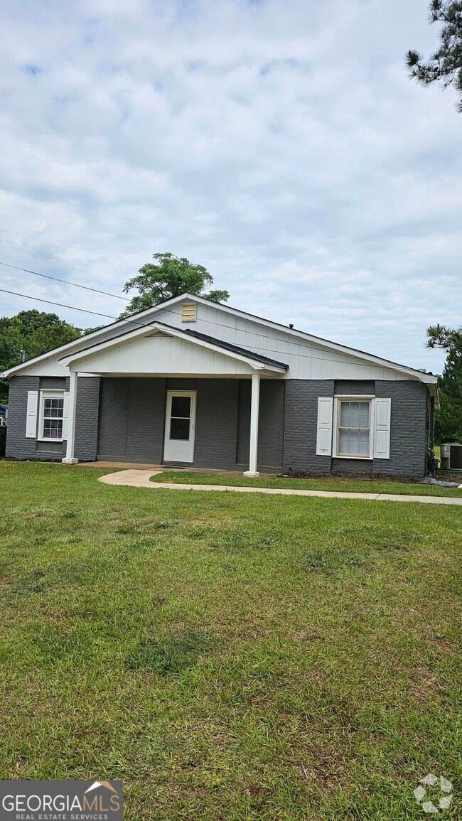 Building Photo - 208 Lavender St