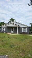 Building Photo - 208 Lavender St