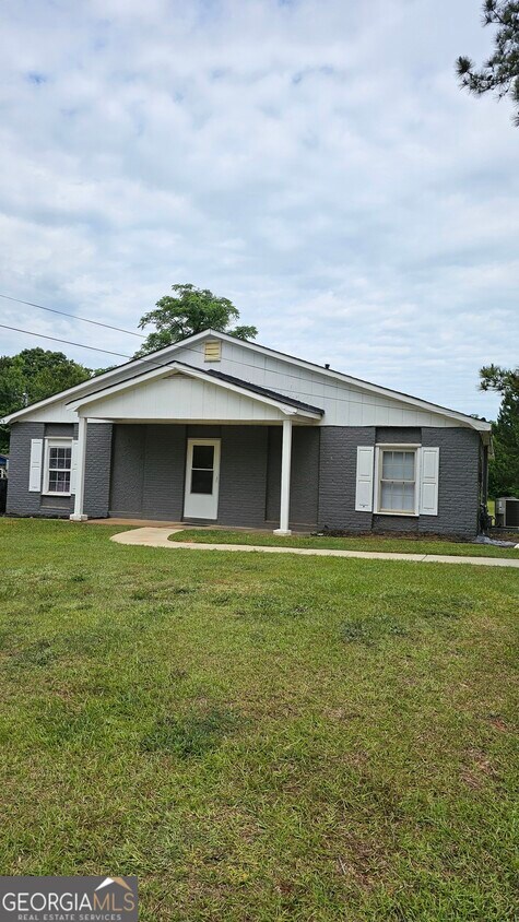 Foto principal - 208 Lavender St