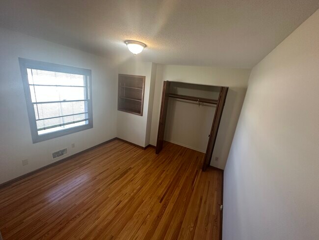 Foto del edificio - 3705 Colorado Ave S