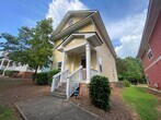 Foto principal - NEWLY RENOVATED 4 Bedroom House in The Ret...