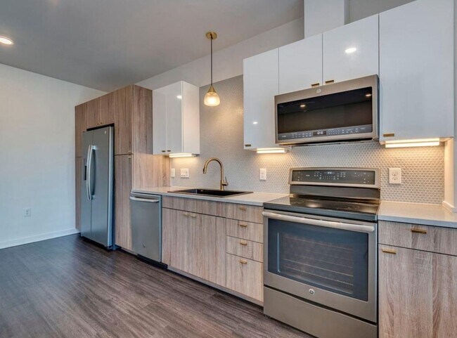 Foto del edificio - Modern 1 Bedroom, 1 Bath Condo at Public Lofts