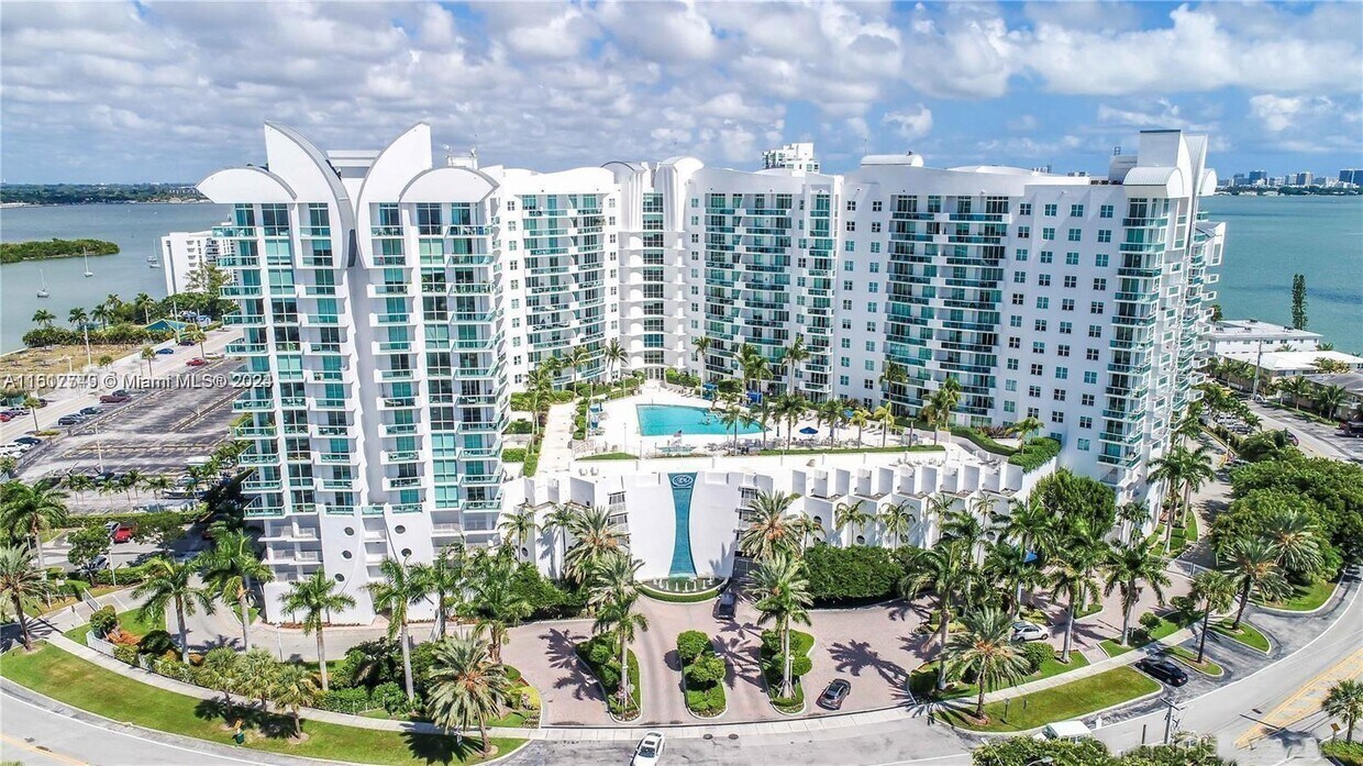 Primary Photo - 7910 Harbor Island Dr