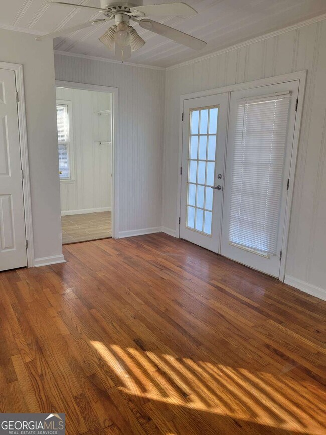 Building Photo - 5012 Suwanee Dam Rd