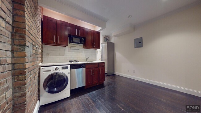 Foto del edificio - 610 E 9th St