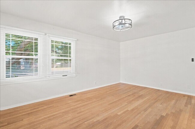 Foto del edificio - 601 Poplar Ave