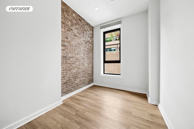 Building Photo - 317 W 51st St