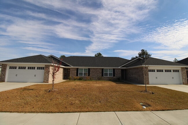 Foto del edificio - 581 Brushwood Dr