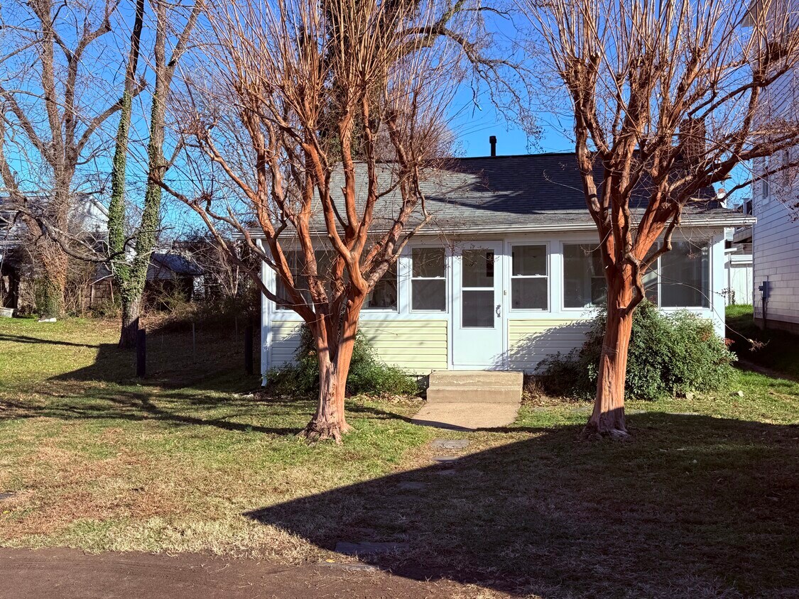 Foto principal - 6105 1st St