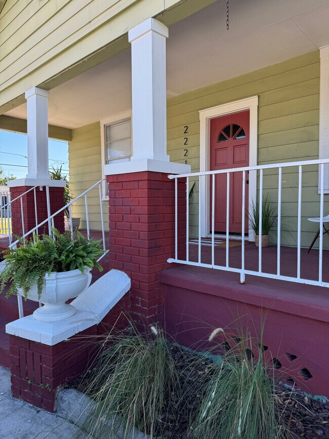 Foto del edificio - 2221 Corrine St