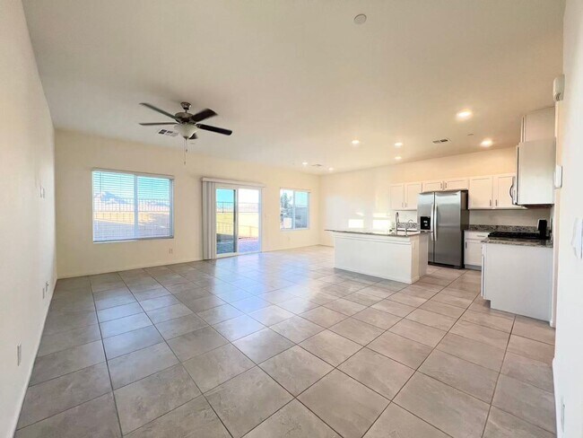 Building Photo - Stunning modern two-story single-family home