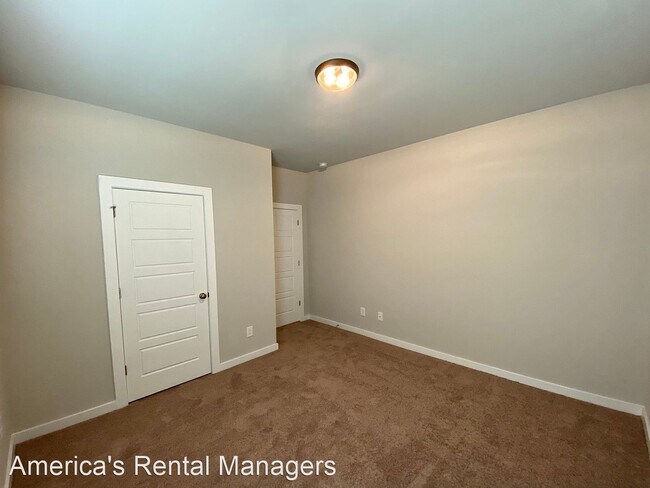 Building Photo - 3 br, 2 bath House - 29 Wolf Lane