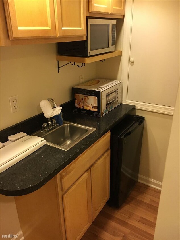 Primary Photo - 1 br, 1 bath House - 61 Reservoir St