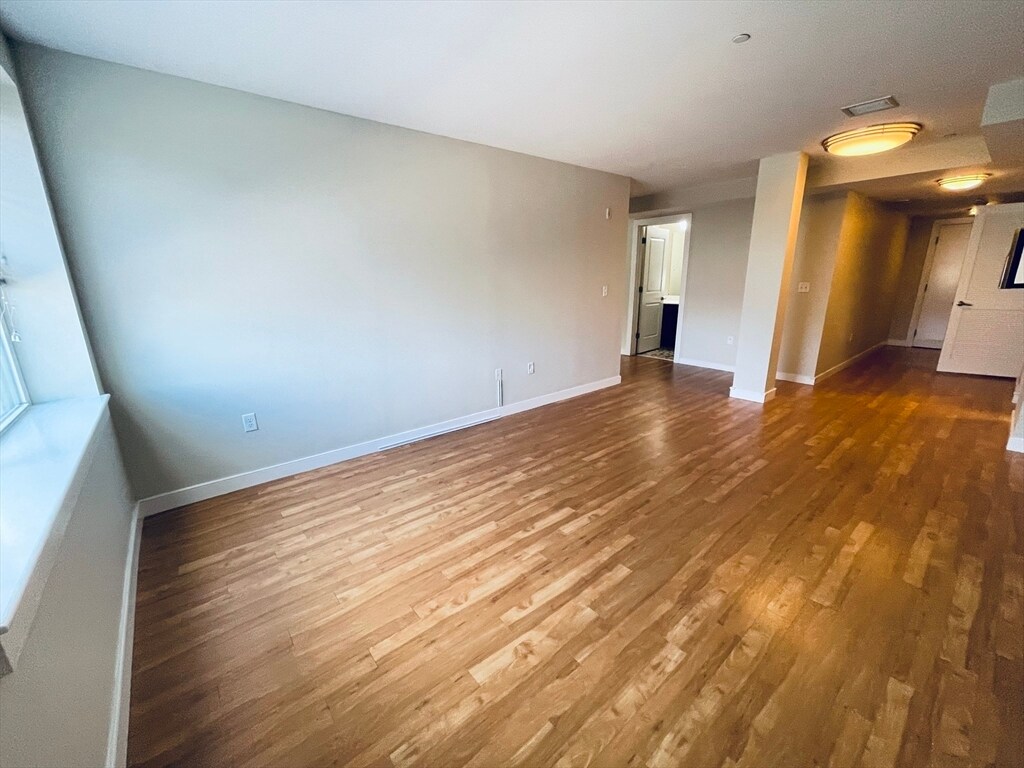 Foto principal - 20 Pond St