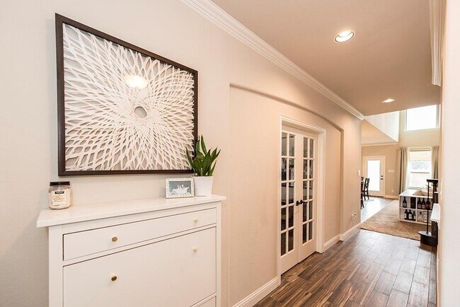 Building Photo - 1412 Grapevine Ridge