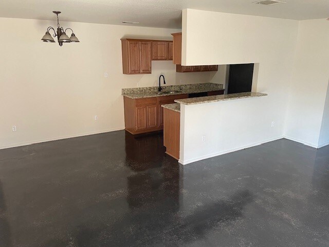 Comedor - 213 San Angelo Ave