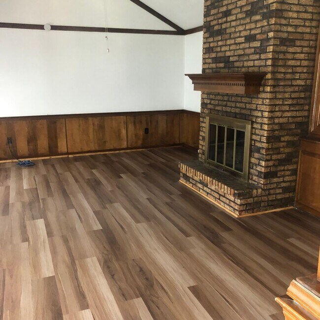 Foto del edificio - 110 Boxwood Pl N