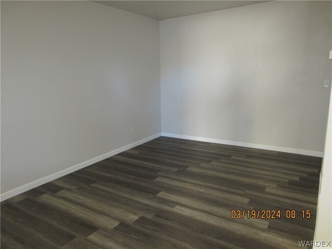 Foto del edificio - 1755 Gordon Dr