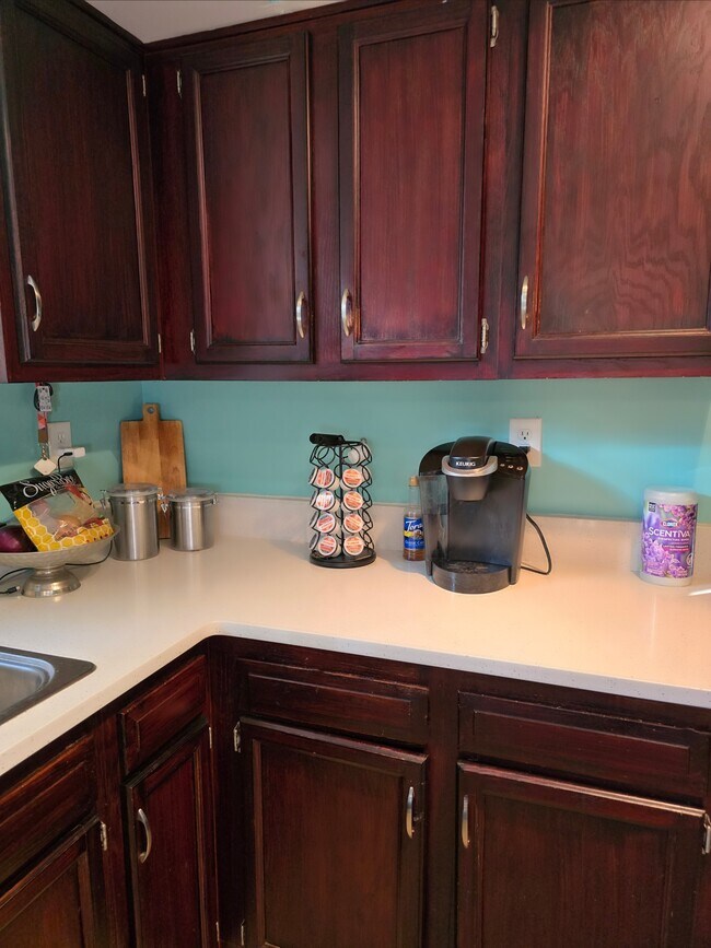 Foto del edificio - 1608 Almond Creek Ct