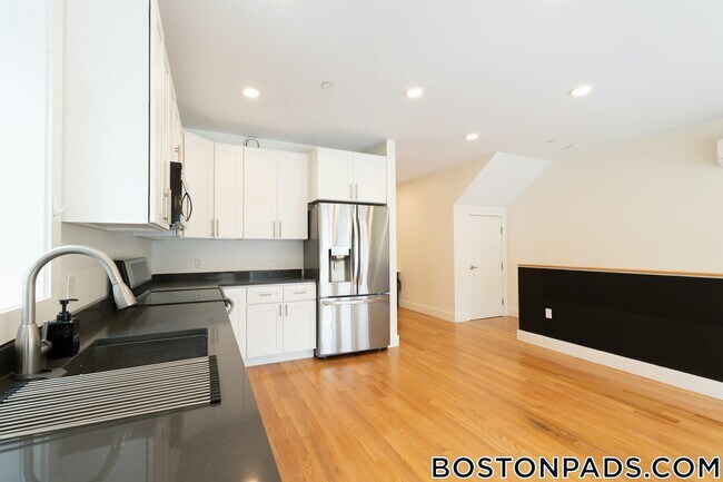 Foto del edificio - 36-38 Colonial Ave.