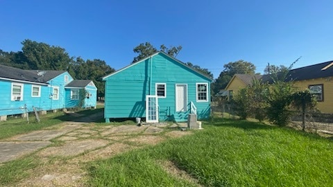 Building Photo - 3440 Hollywood St