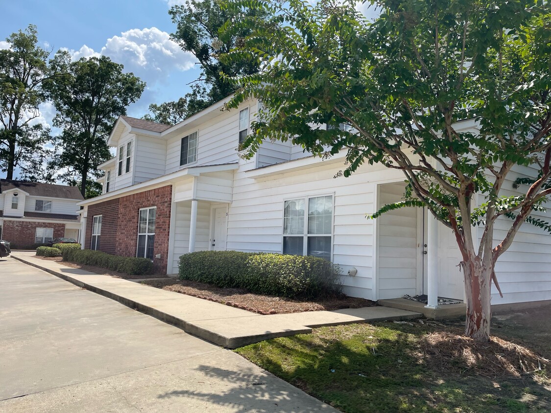 Primary Photo - Cypress Bend Townhomes