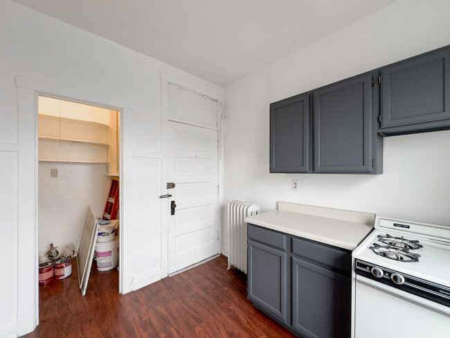 Foto del edificio - 4404 N Winchester Ave