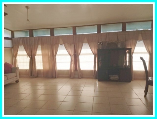 Foto del edificio - 3475 Redwood Dr