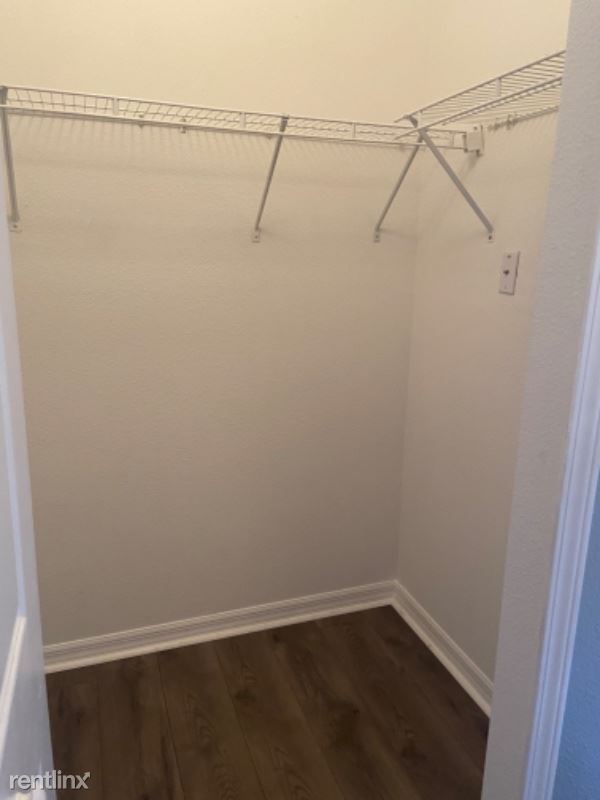 Building Photo - 6434 Cypressdale Dr