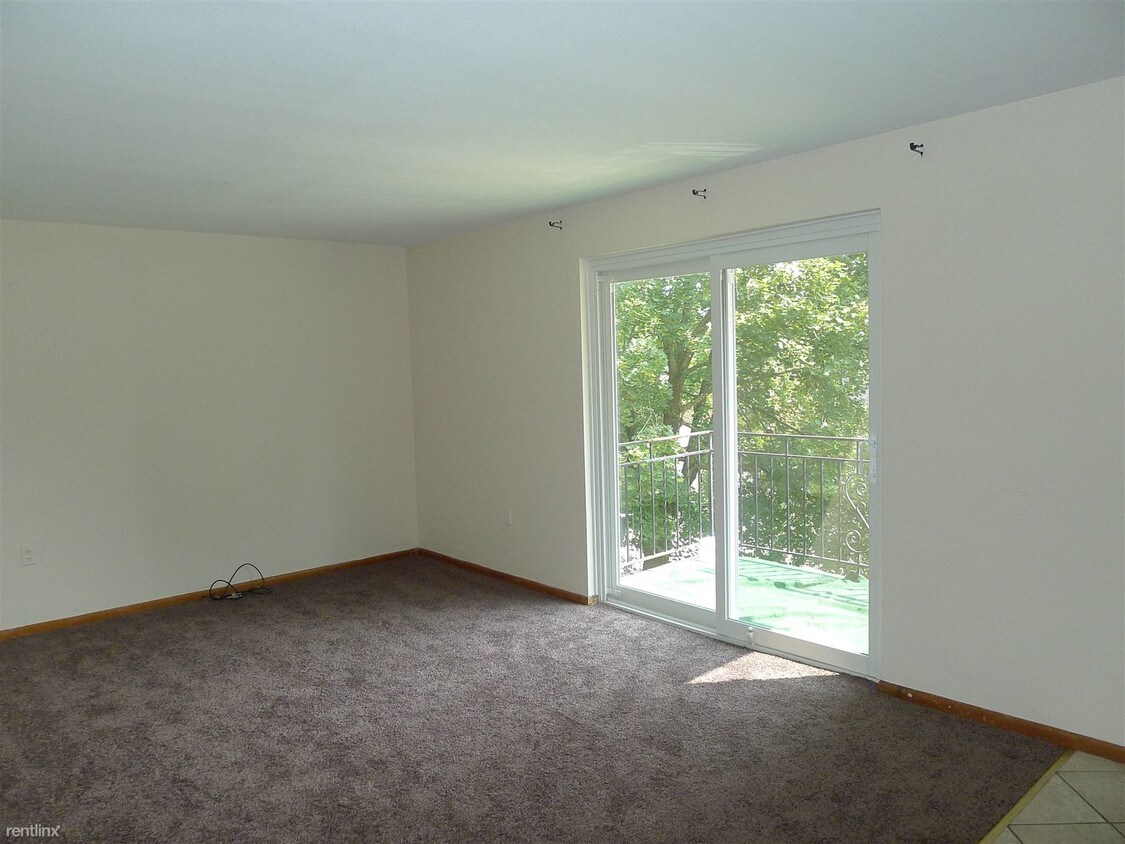Primary Photo - 2 br, 1 bath 4plex - Noll Avenue Apartments