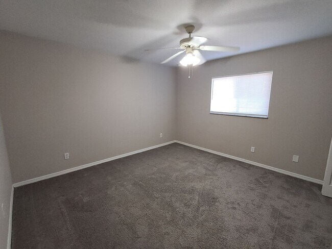 Building Photo - 1144-1146 Harry Ave S