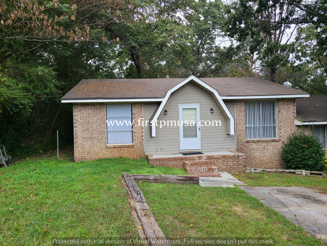 Building Photo - 2 Bedroom Duplex Hixson Area!