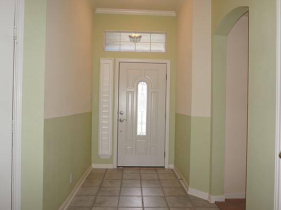 Foto del edificio - 6114 Oakwood Trail
